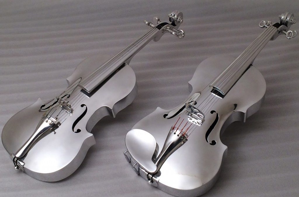 動画有 アルミニウム製の弦楽器が新鮮でかっこいい Clarbo クラーボ